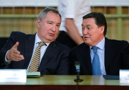 Russia-Kazakhstan Intergovernmental Commission on Baikonur complex holds meeting