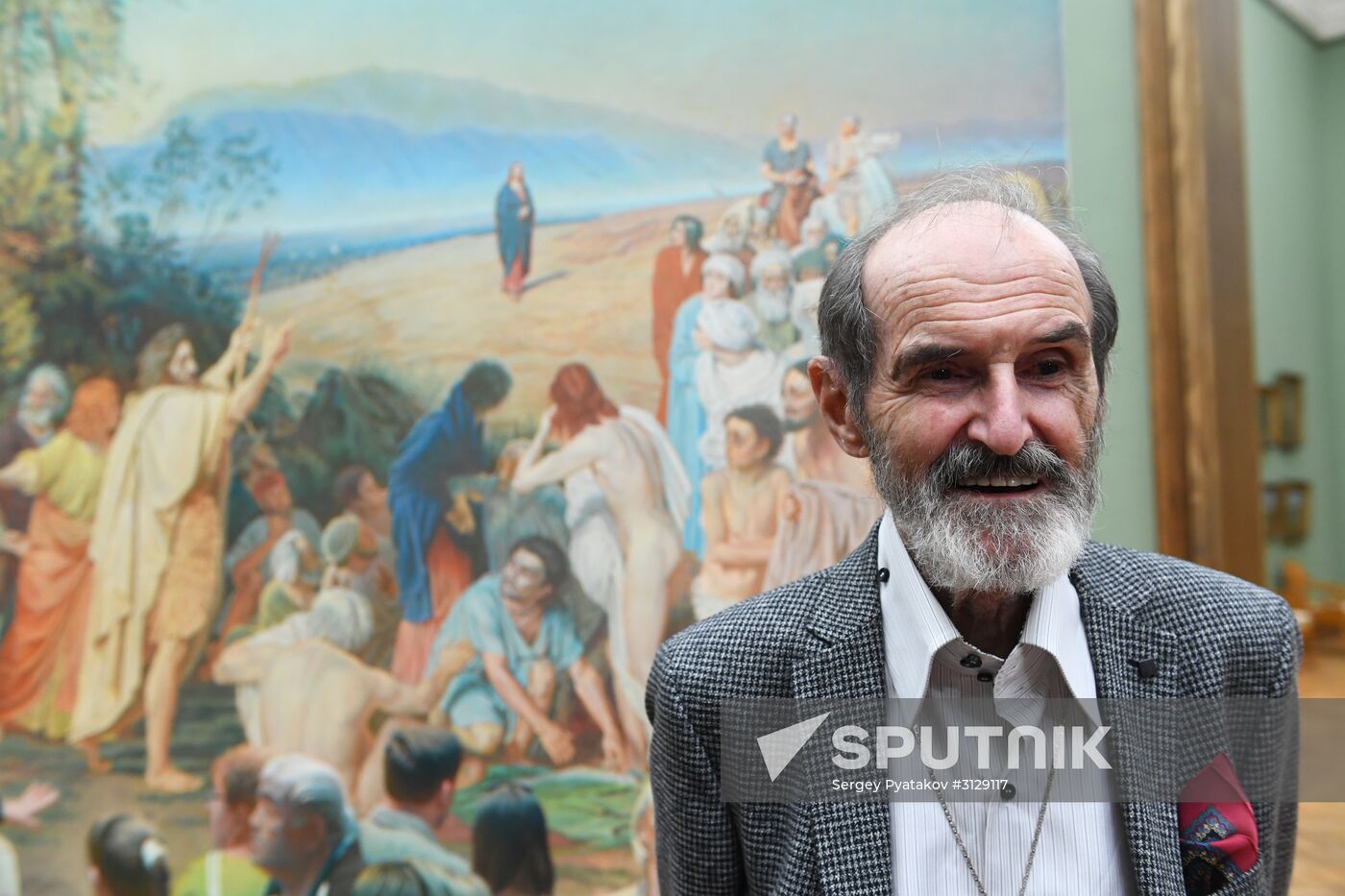 Erik Bulatov's painting "The Picture and Spectators" transferred to Tretyakov Gallery