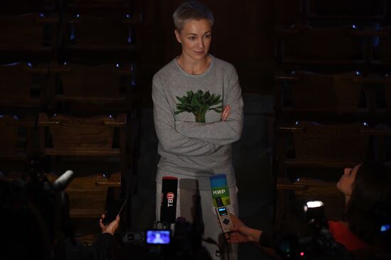 Konstantin Bogomolov's new production "Husbands and Wives"
