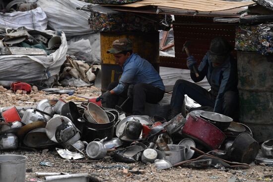Private copper and aluminum processing plant in Homs suburbs