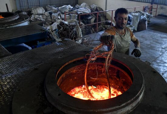 Private copper and aluminum processing plant in Homs suburbs