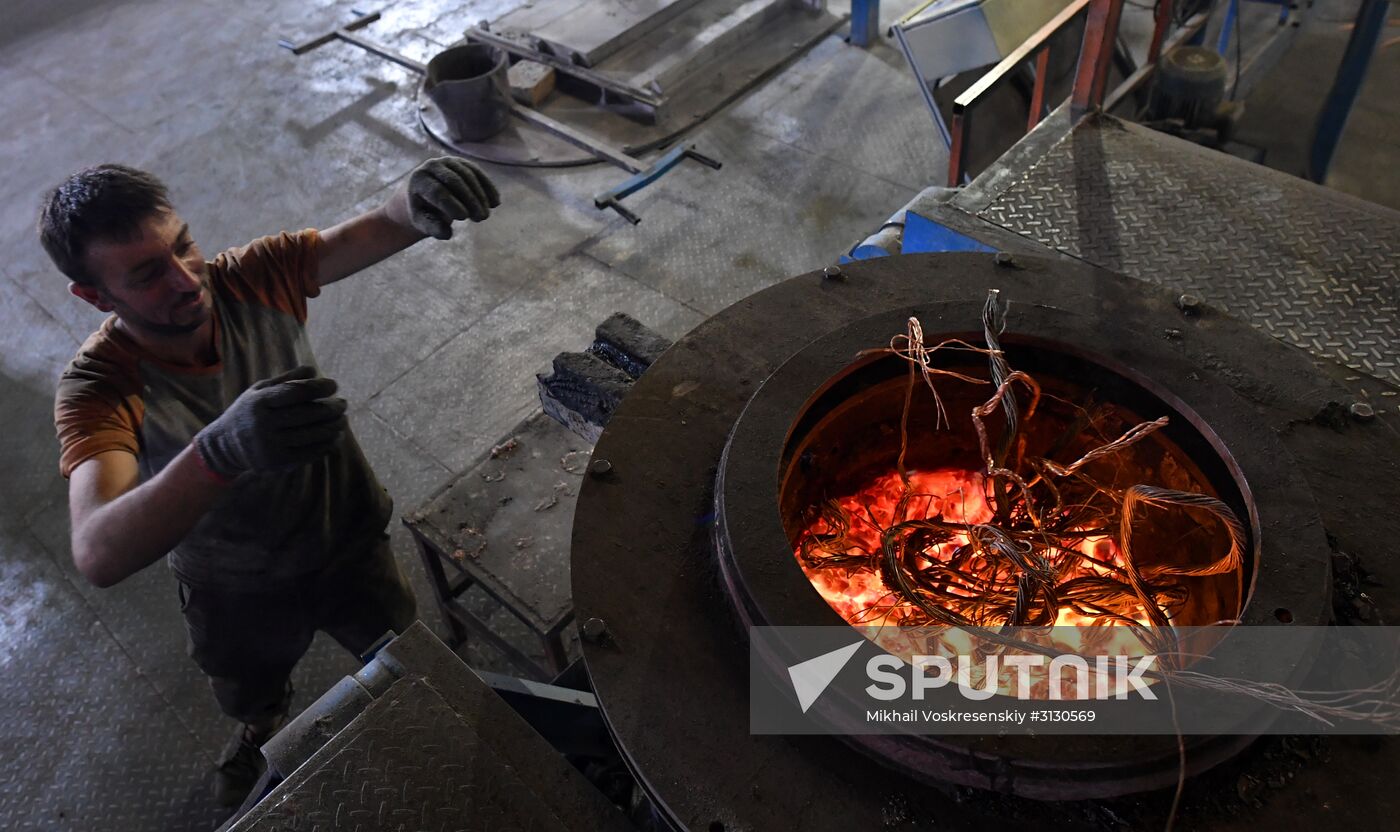 Private copper and aluminum processing plant in Homs suburbs