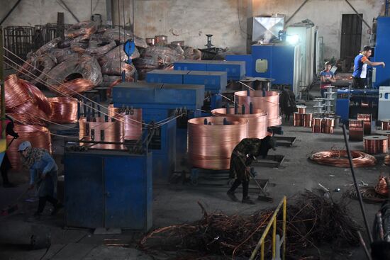 Private copper and aluminum processing plant in Homs suburbs