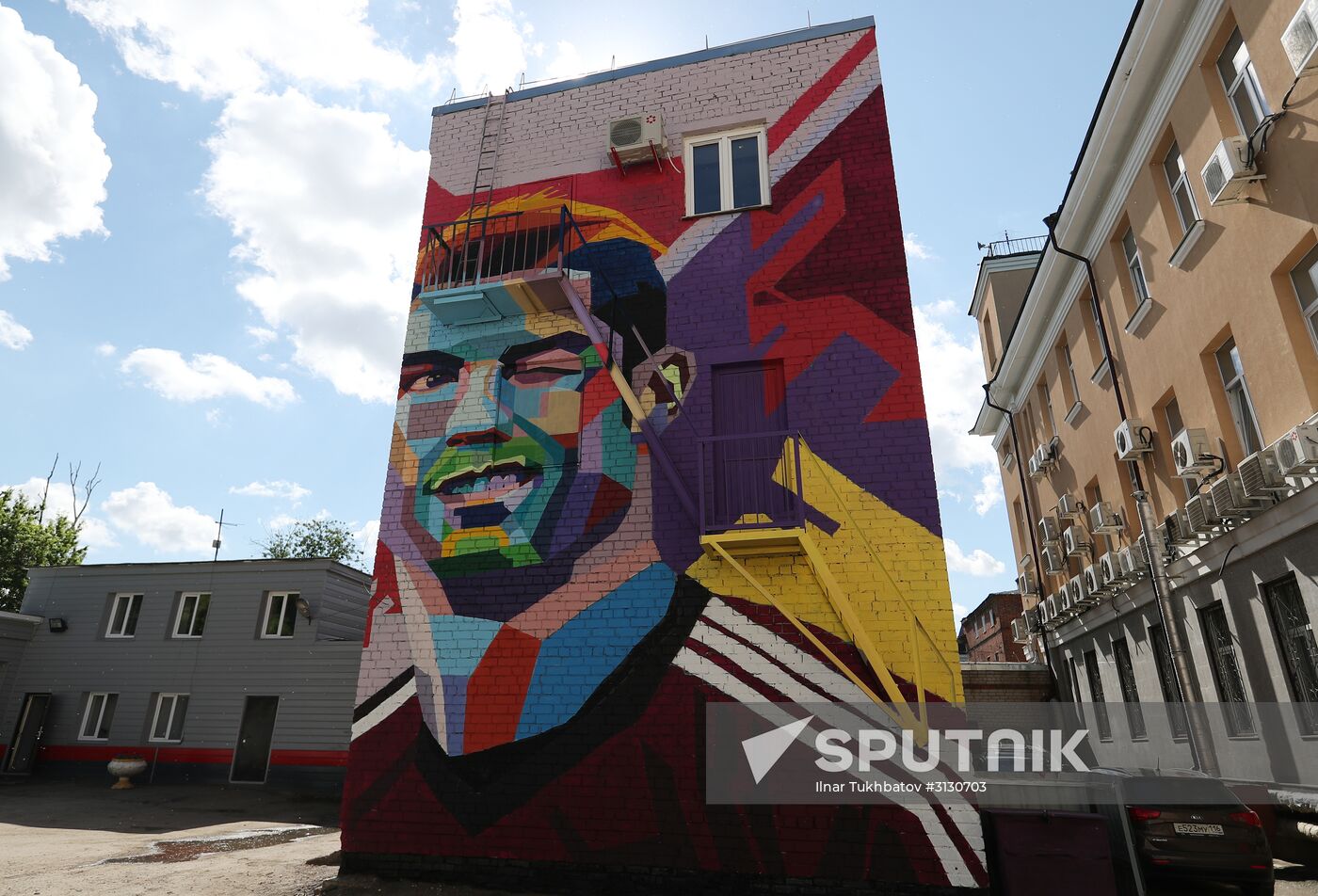 Graffiti in Kazan featuring portrait of Cristiano Ronaldo