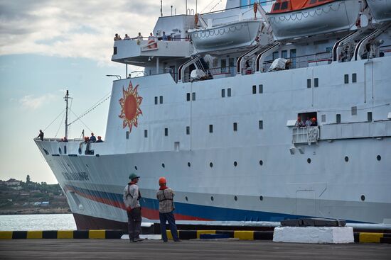 Grand Duke Wladimir cruise liner arrives to Sevastopol