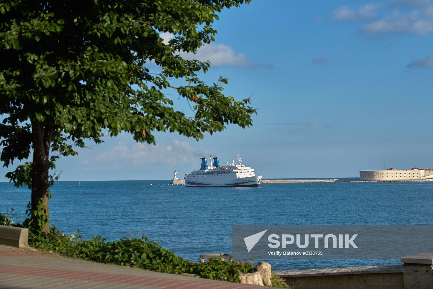 Grand Duke Wladimir cruise liner arrives to Sevastopol