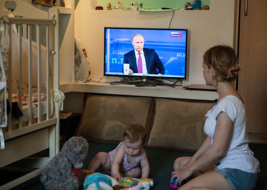 Live broadcast of Direct Line with Vladimir Putin