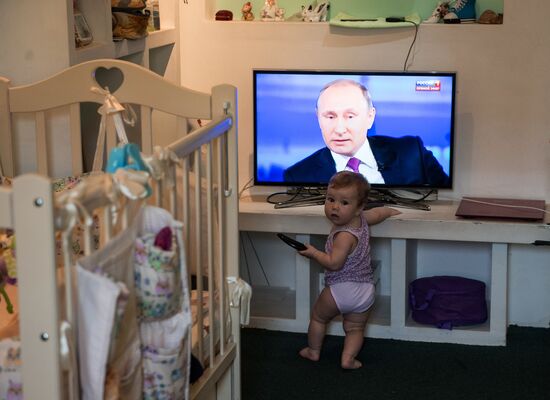 Live broadcast of Direct Line with Vladimir Putin