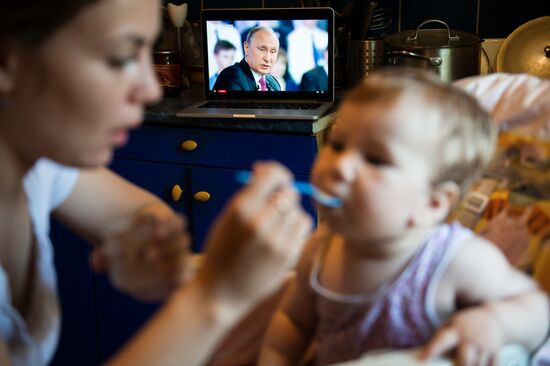Live broadcast of Direct Line with Vladimir Putin