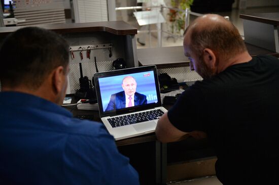 Live broadcast of Direct Line with Vladimir Putin