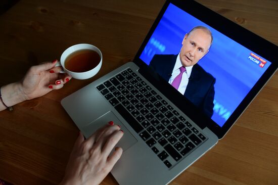 Live broadcast of Direct Line with Vladimir Putin