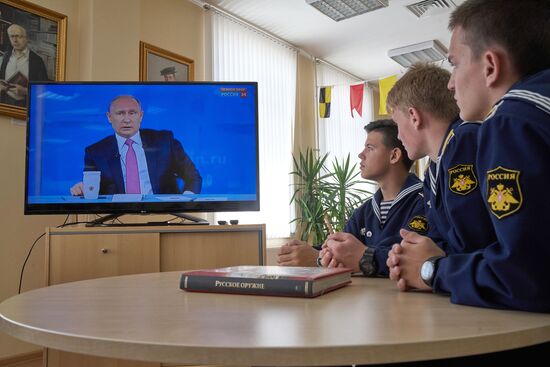 Live broadcast of Direct Line with Vladimir Putin