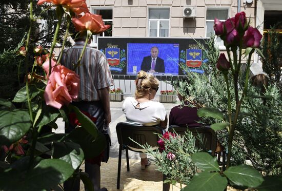 Live broadcast of Direct Line with Vladimir Putin