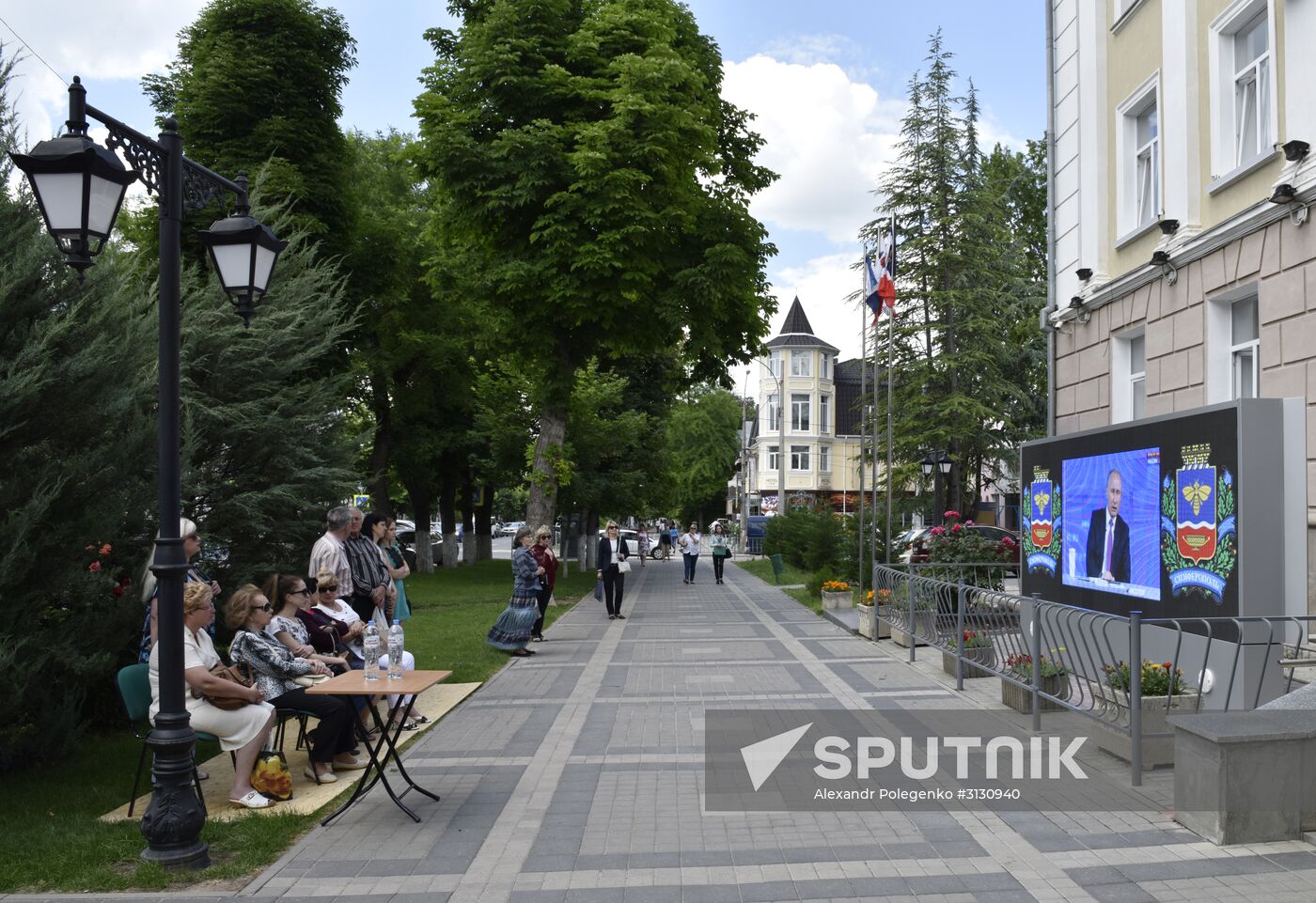 Live broadcast of Direct Line with Vladimir Putin