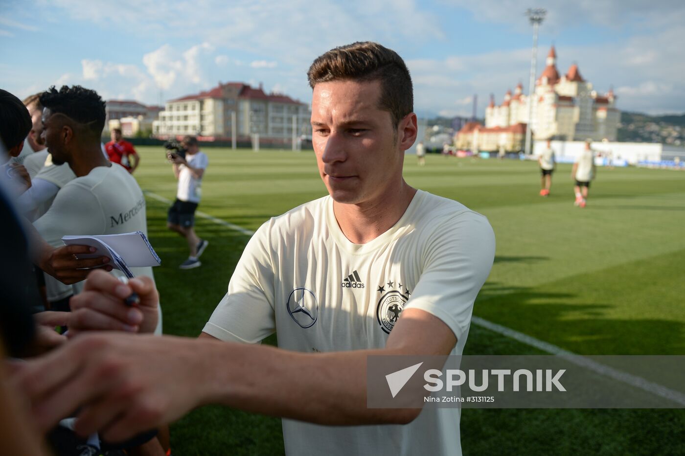 2017 FIFA Confederations Cup. Germany's team holds training session