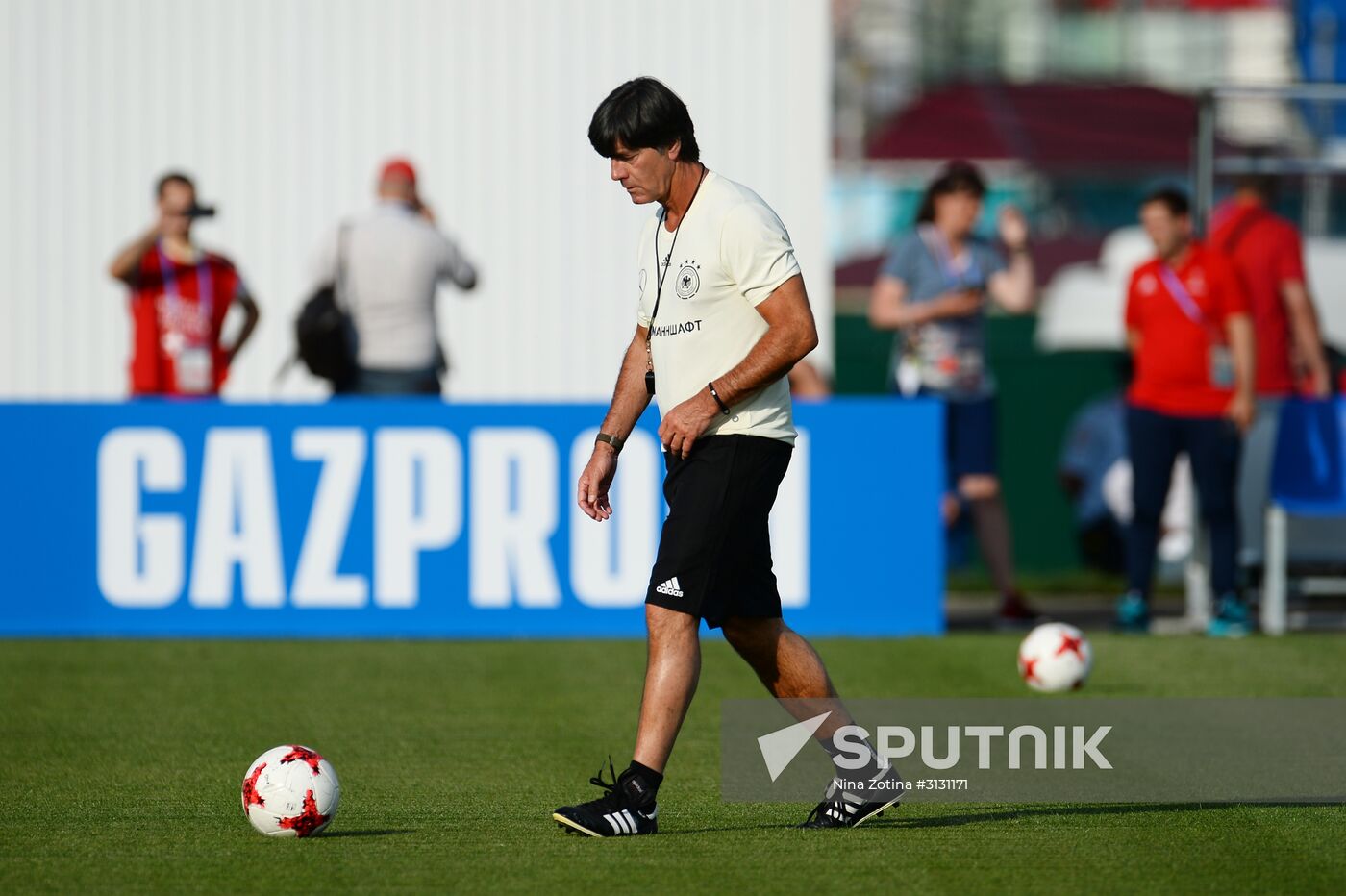 2017 FIFA Confederations Cup. Germany's team holds training session