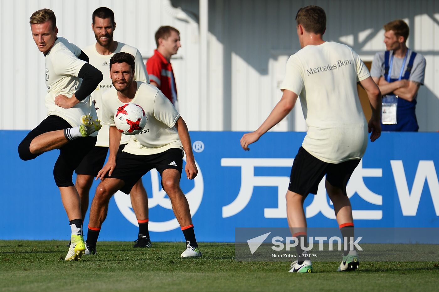 2017 FIFA Confederations Cup. Germany's team holds training session