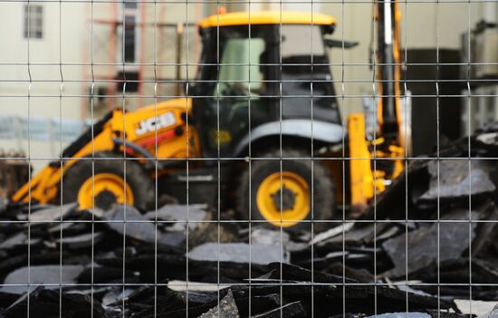 Replacing asphalt surfaces in Moscow