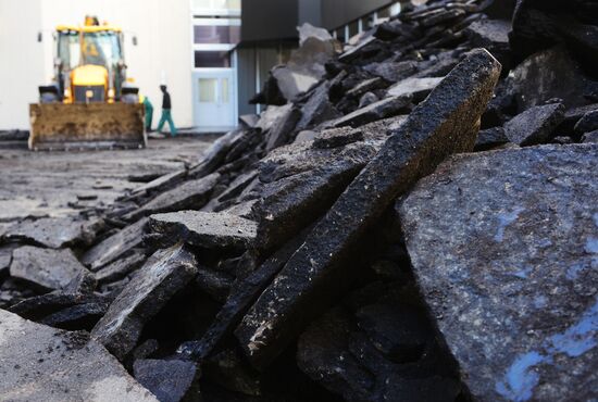 Replacing asphalt surfaces in Moscow
