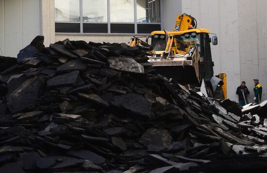Replacing asphalt surfaces in Moscow