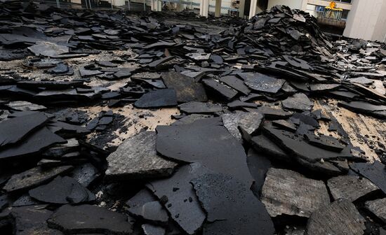 Replacing asphalt surfaces in Moscow
