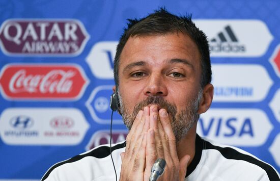 Football. 2017 Confederations Cup. News conference of New Zealand team