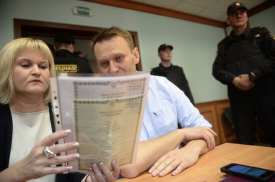 Moscow City Court considers complaint over Alexei Navalny's arrest