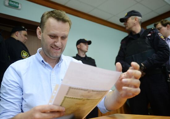 Moscow City Court considers complaint over Alexei Navalny's arrest
