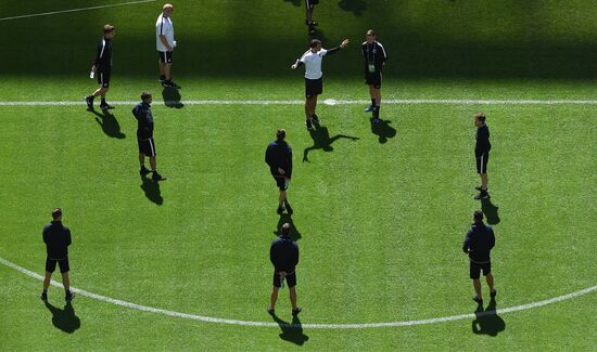 New Zeland team tries St. Petersburg Arena pitch