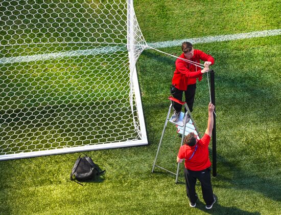 New Zeland team tries St. Petersburg Arena pitch