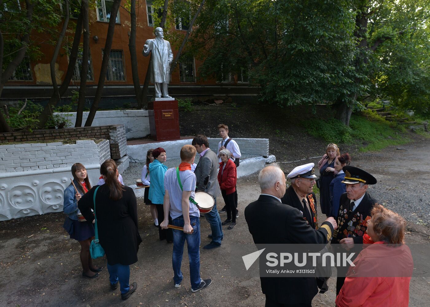 Lenin monument unveiled in Vladivostok