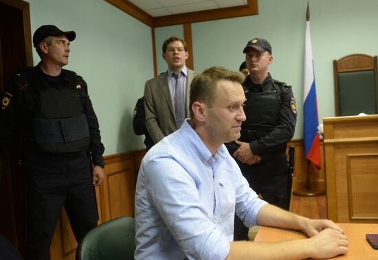 Moscow City Court considers complaint over Alexei Navalny's arrest
