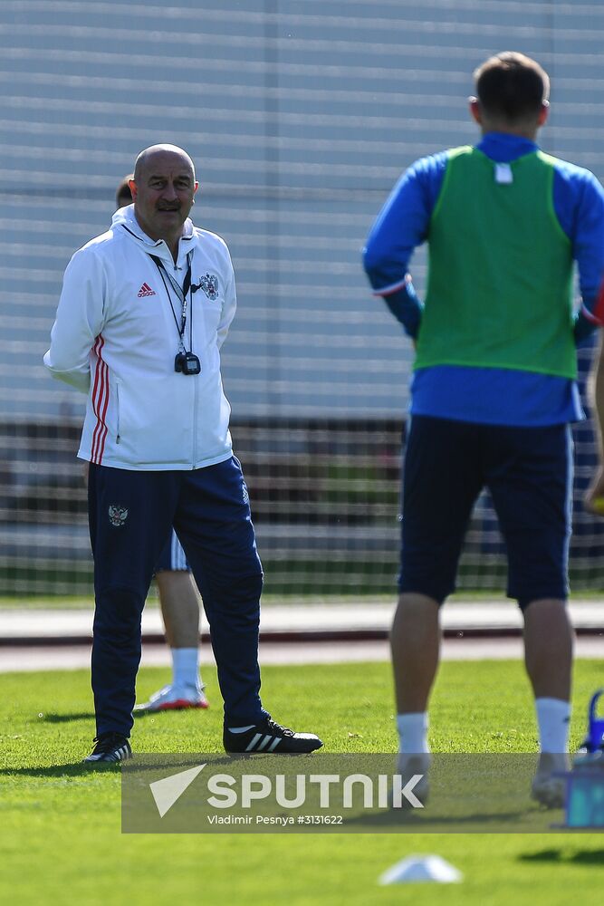 Football. Russian national team's training session