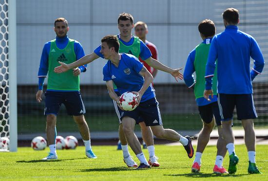 Football. 2017 FIFA Confederations Cup. Training session of Russia’s national team