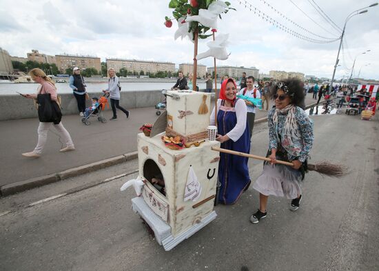 Stroller parade in Russian cities