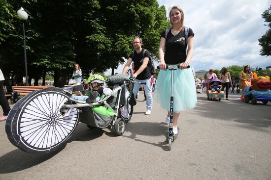 Pram parade in Gorky Park
