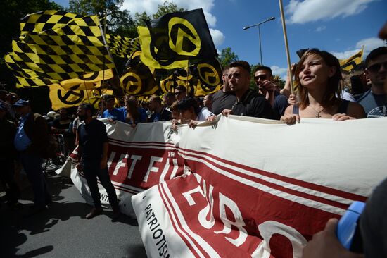 Rally against migrants in Berlin