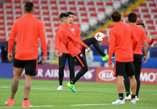 Football. 2017 FIFA Confederations Cup. Training session of Chile’s national team