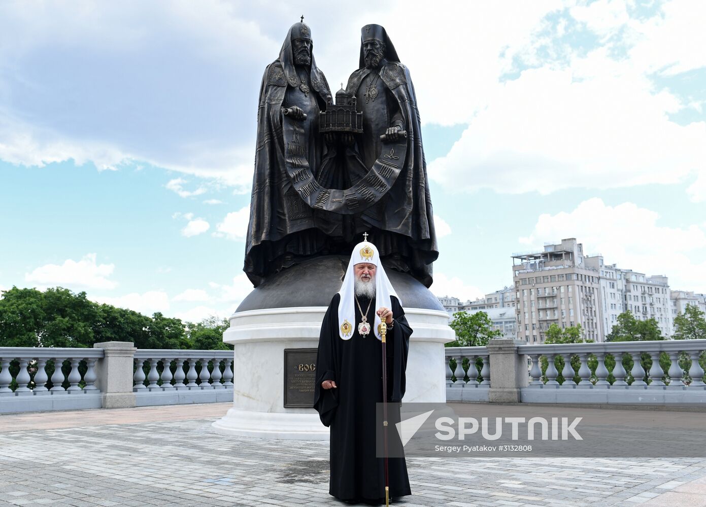 Consecration of Reunification monument near Christ the Savior Cathedral in Moscow