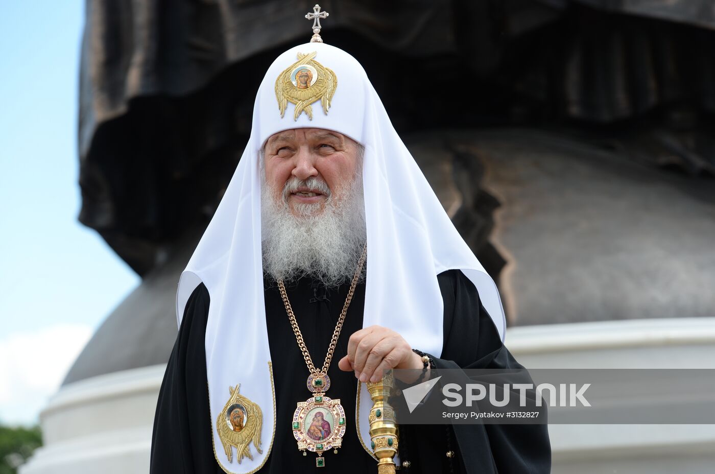 Consecration of Reunification monument near Christ the Savior Cathedral in Moscow