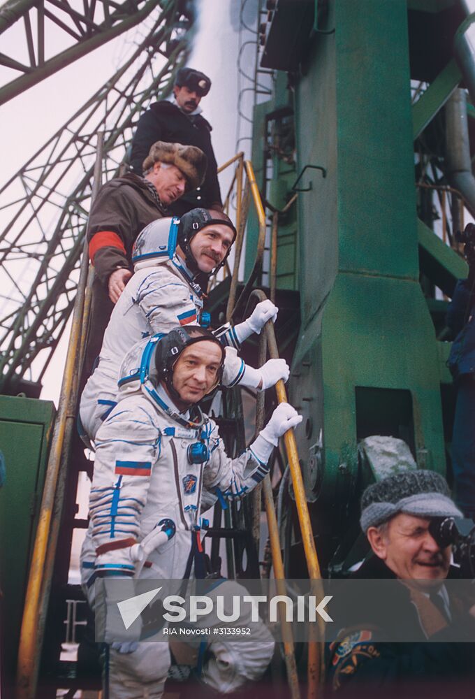 Soyuz TM-16 crew Gennady Manakov and Alexander Poleshchyuk