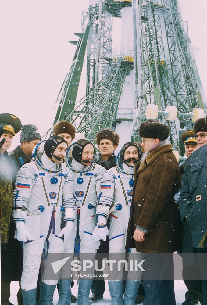 Launch of spaceship Soyuz TM-18