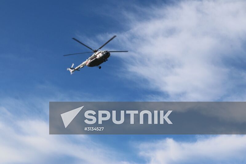 Searching for missing teenagers on Lake Ladoga