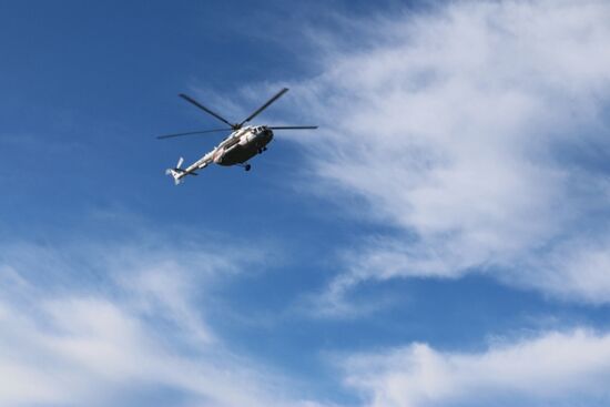 Searching for missing teenagers on Lake Ladoga