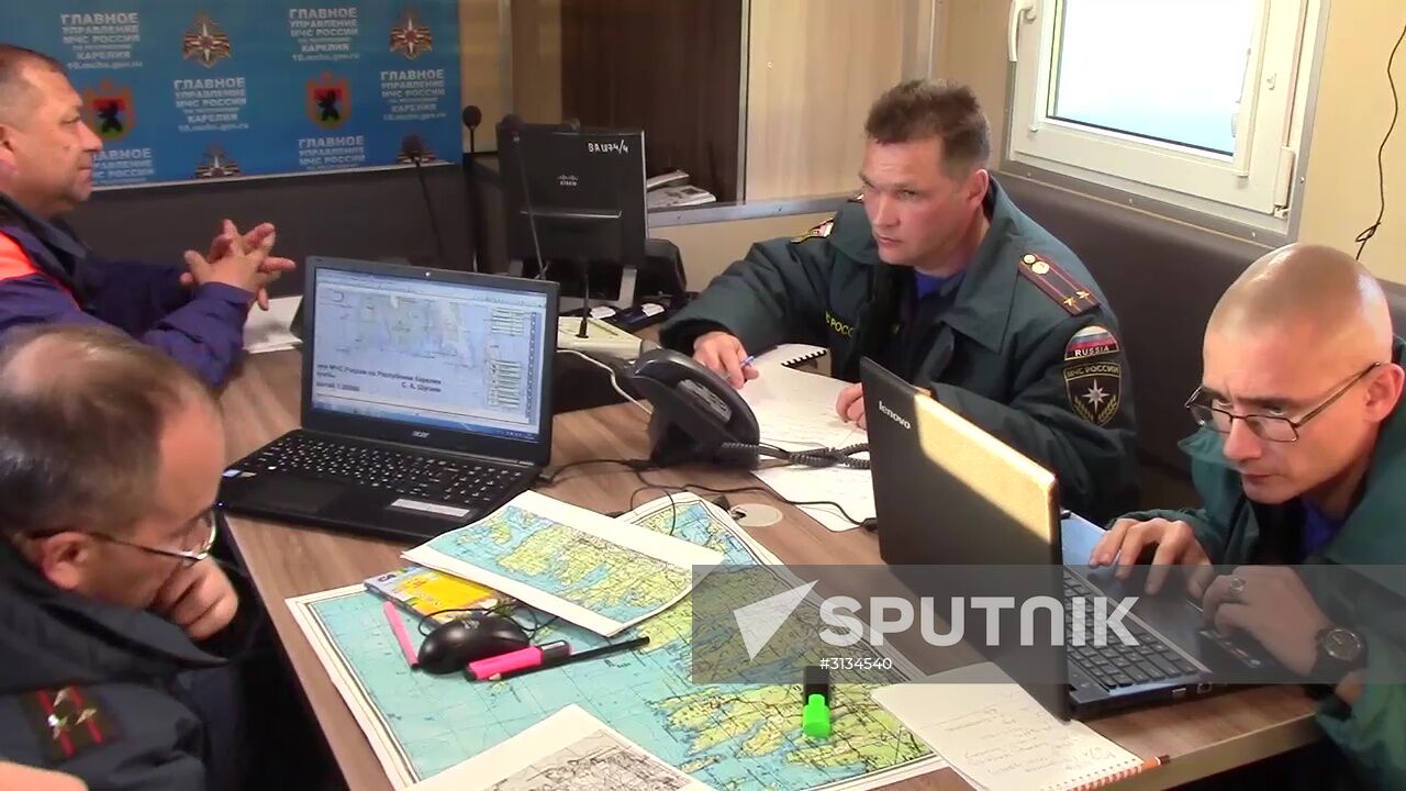 Searching for missing teenagers on Lake Ladoga