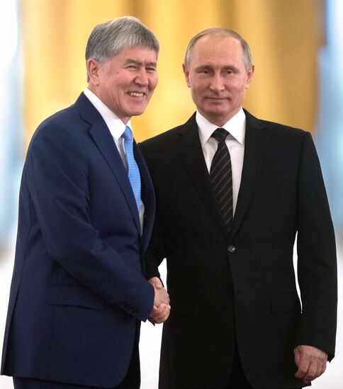 Vladimir Putin holds talks with President of Kyrgyzstan Almazbek Atambayev