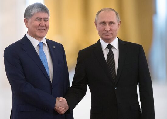 Vladimir Putin holds talks with President of Kyrgyzstan Almazbek Atambayev