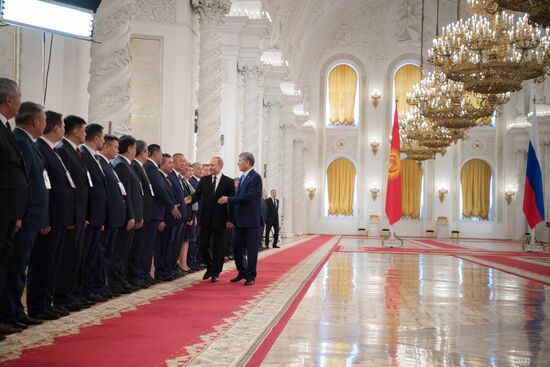 Vladimir Putin holds talks with President of Kyrgyzstan Almazbek Atambayev