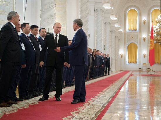 Vladimir Putin holds talks with President of Kyrgyzstan Almazbek Atambayev