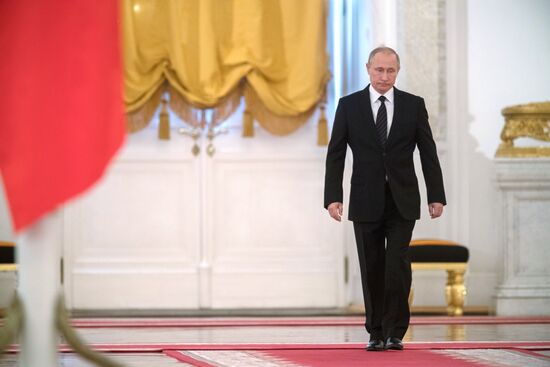 Vladimir Putin holds talks with President of Kyrgyzstan Almazbek Atambayev